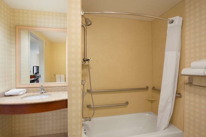 Room 17 of 26