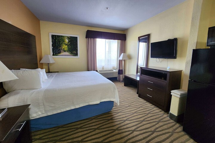 Room 28 of 60