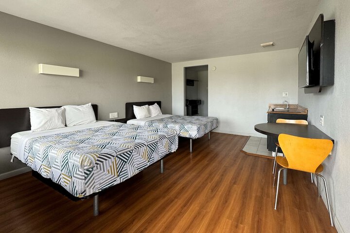 Room 31 of 38
