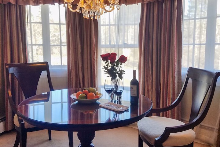 Room 9 of 114