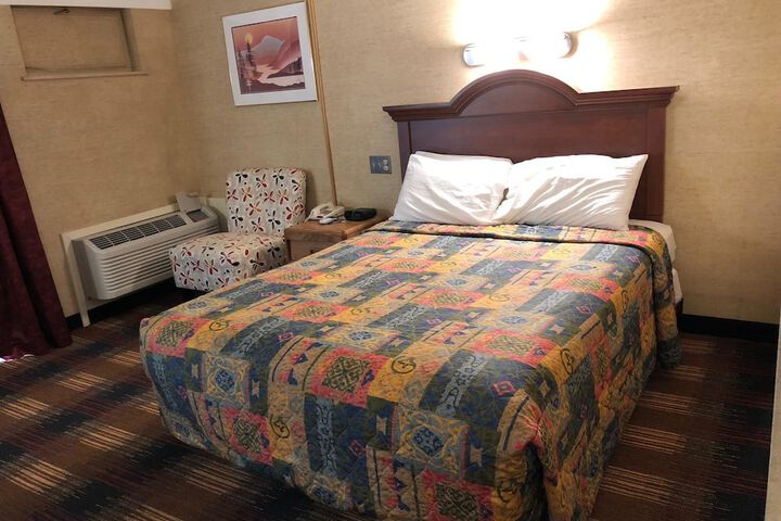 Red Carpet Inn North Syracuse