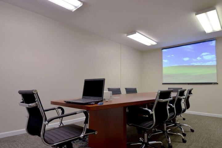 Suburban Studios Melbourne Airport