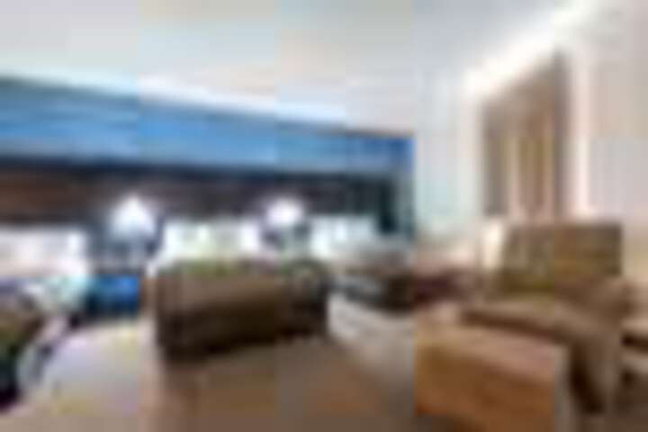Room 72 of 116