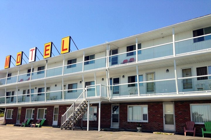 Hotel 2 of 24