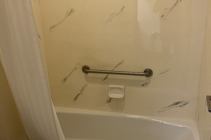 Room 18 of 48