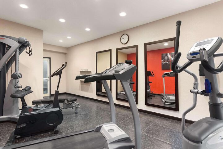 Country Inn & Suites by Radisson Jackson-Airport, MS