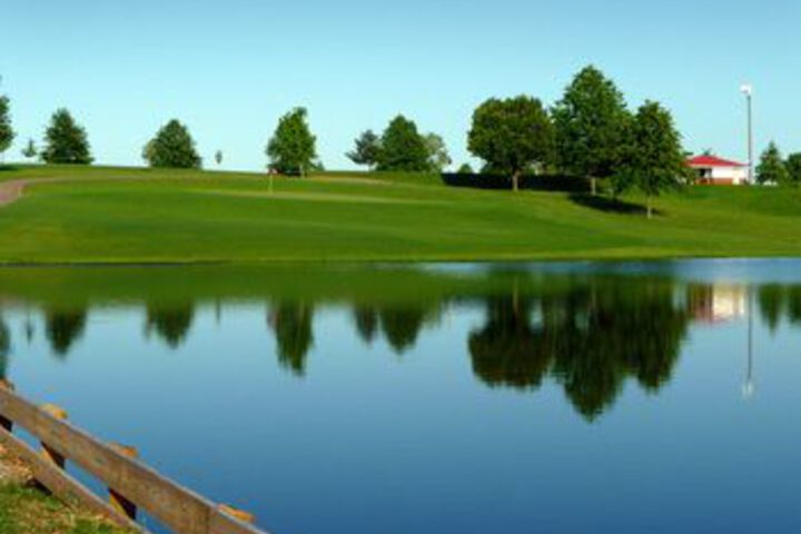 Bright Leaf Golf Resort