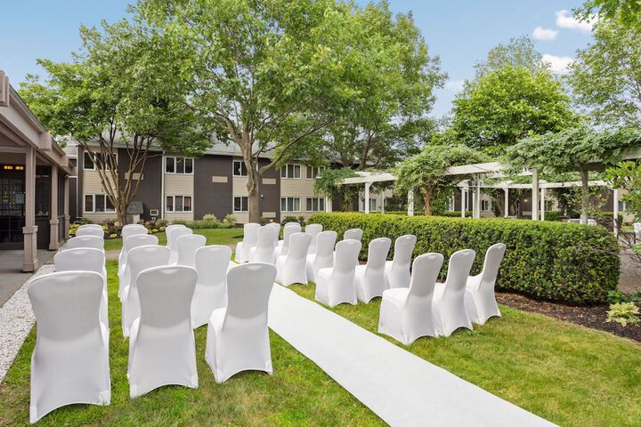 Ballroom/Hall 43 of 45