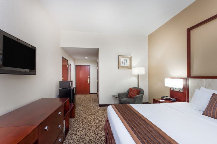 Room 11 of 15