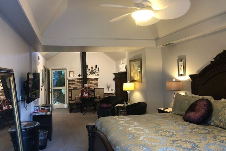Room 19 of 32