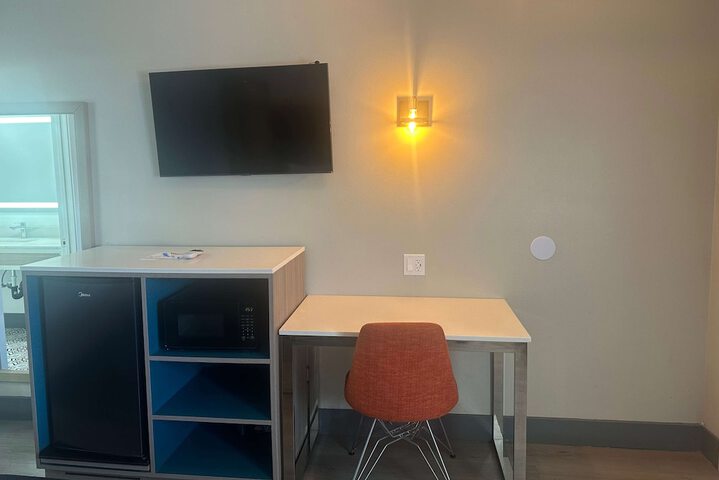 Room 78 of 103