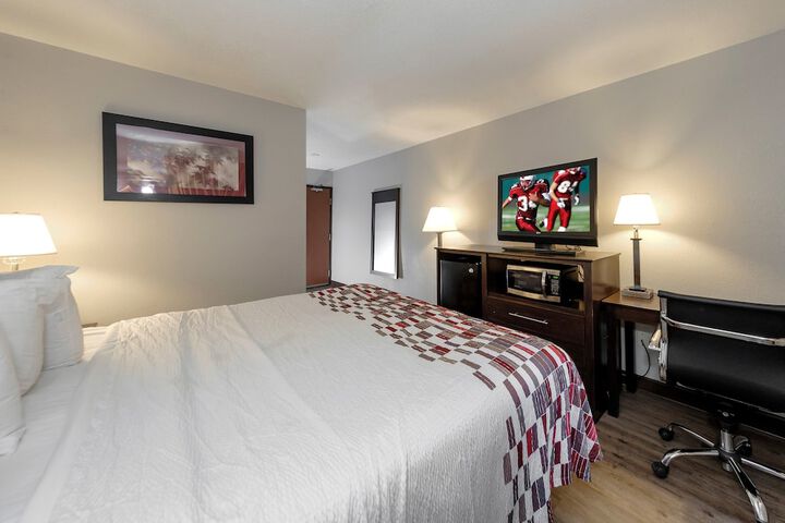 Room 28 of 34