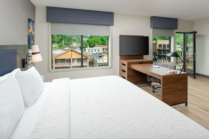 Room 17 of 46