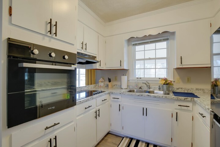 Pet-friendly Easley Family House w / Game Room