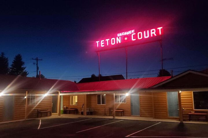 Teton Court Motel