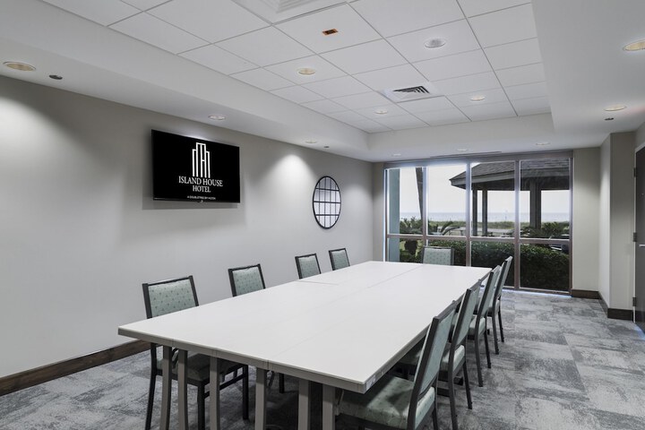 Island House Hotel Orange Beach - a DoubleTree by Hilton