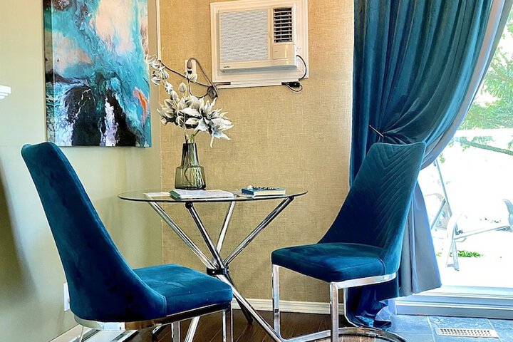 Room 7 of 35