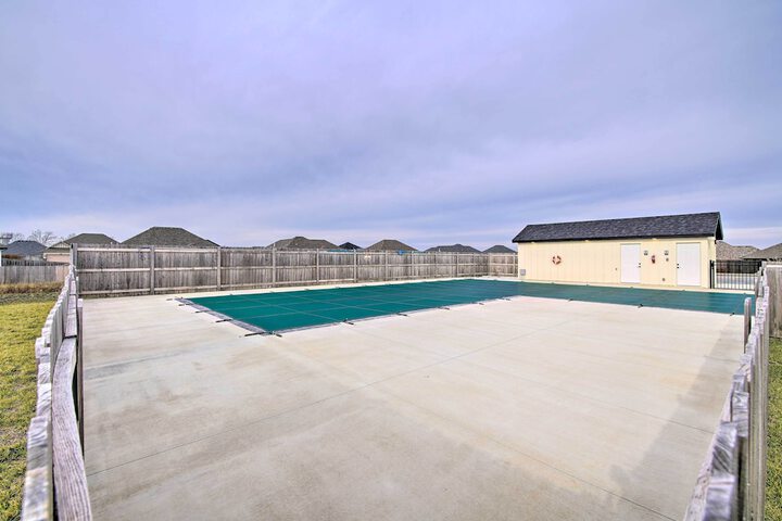 Family-friendly Ozark Villa - Centrally Located
