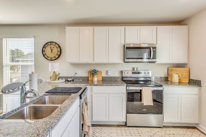 Near Golf Courses: Cozy Home in Ocean Isle Beach!