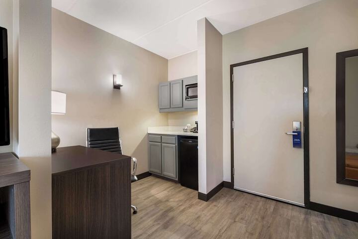 Comfort Suites Northlake