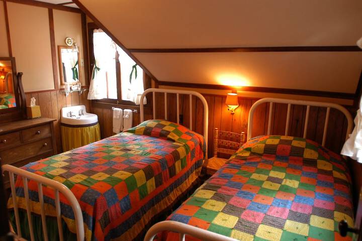Room 30 of 40