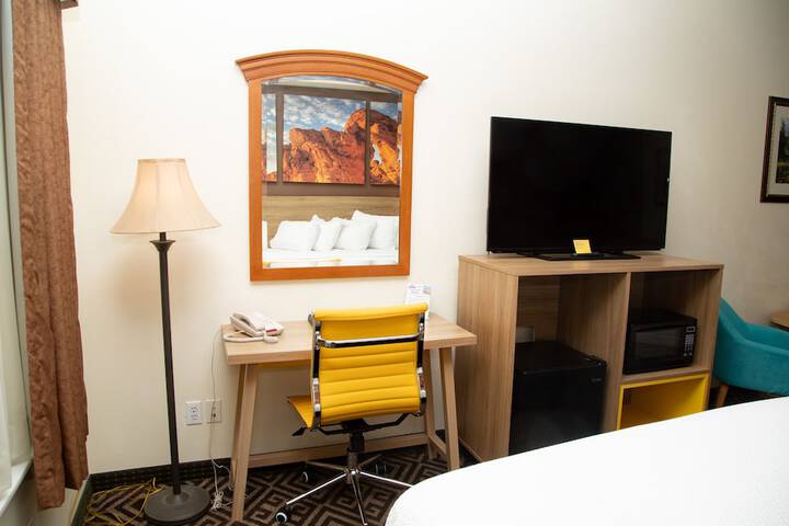 Room 36 of 102