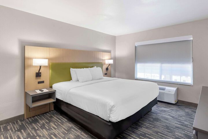 Room 21 of 46