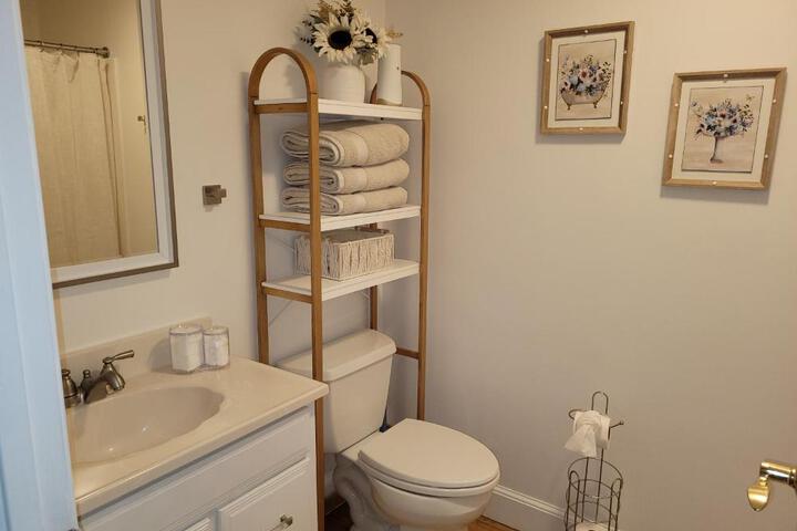 Cozy house close to downtown Danvers