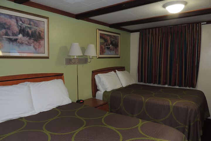 Room 30 of 52