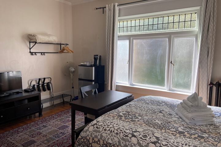 Room 49 of 73