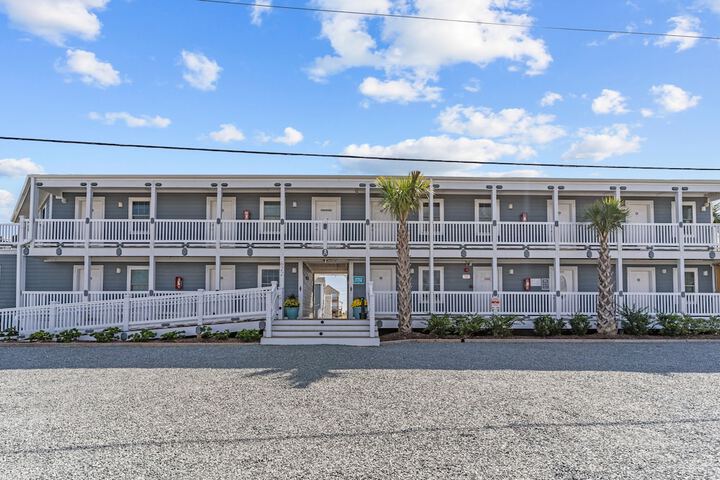 Loggerhead Inn & Suites