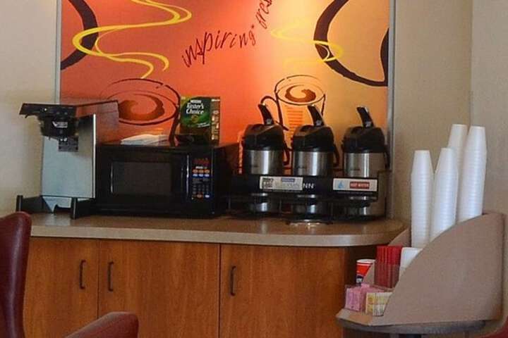 Breakfast/Coffee Service 24 of 24