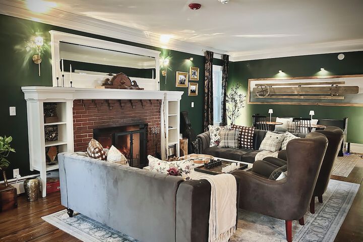 The Aurora Inn & Cottages
