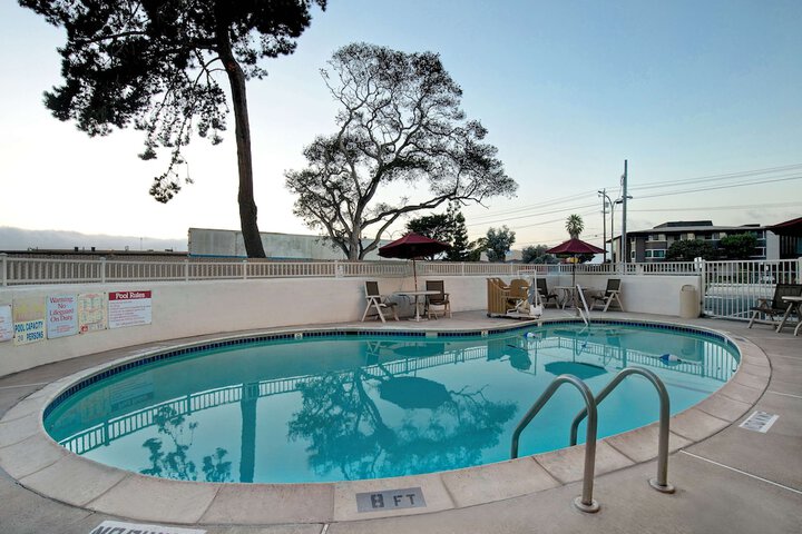Pool 7 of 27
