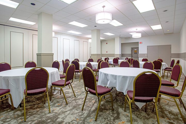 Red Roof Inn PLUS+ Wichita East