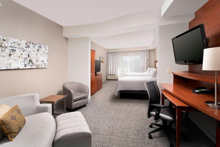 Room 18 of 27