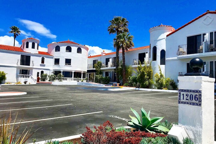 Hotel 3 of 72