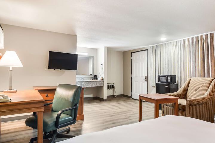 Room 26 of 37
