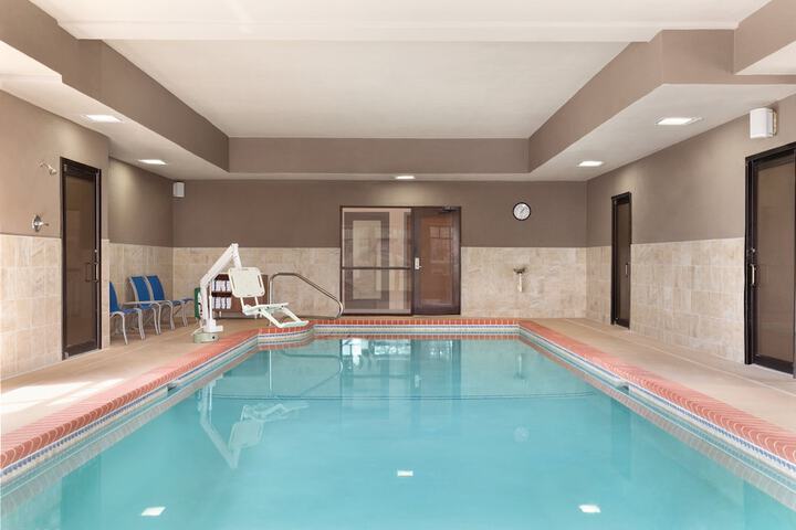 Holiday Inn Express Hotel & Suites Lavonia by IHG