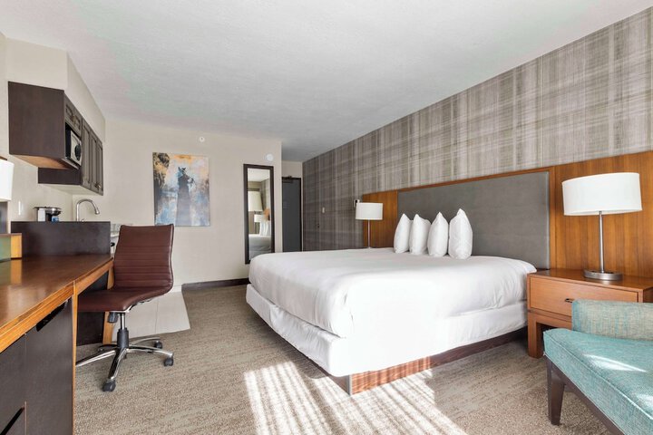 Room 41 of 85