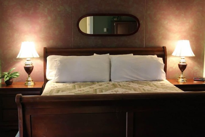 Room 17 of 29