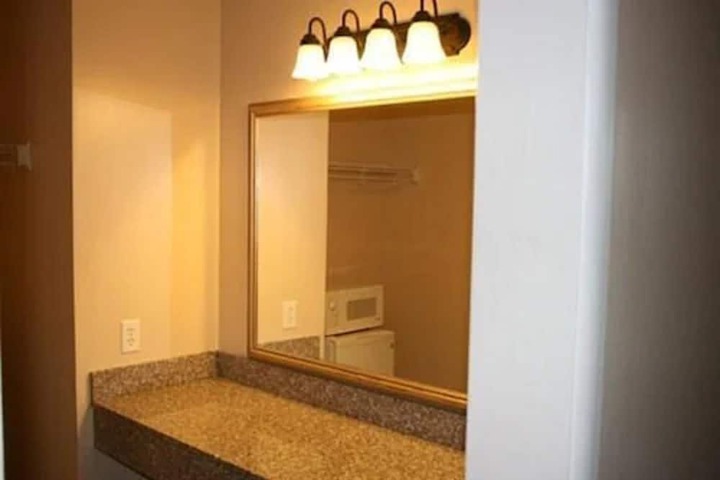 Room 17 of 25