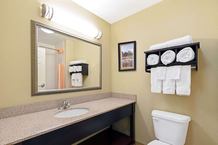 La Quinta Inn & Suites by Wyndham Stillwater-University Area