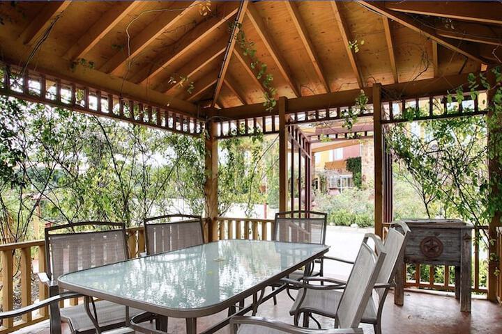 Terrace/Patio 42 of 43