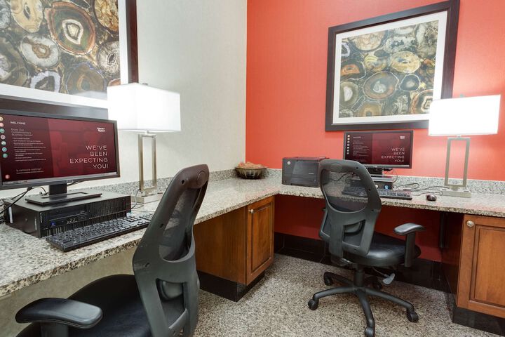 Business Center 40 of 40