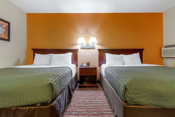 Room 33 of 50