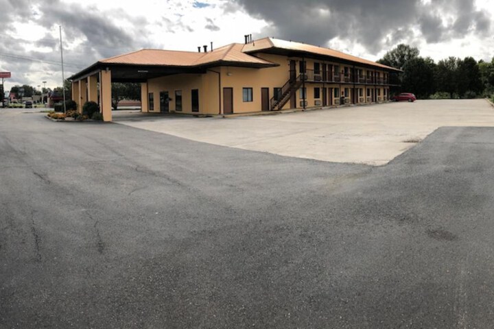 Hotel 4 of 68