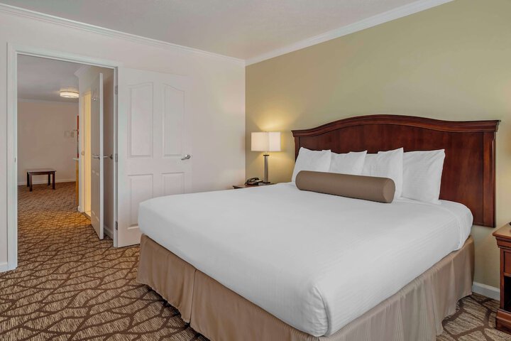 Best Western Salinas Monterey Hotel