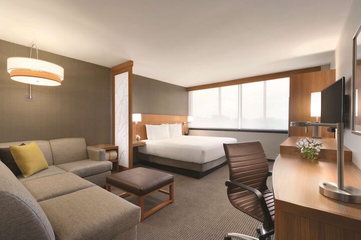 Hyatt Place Chicago / OHare Airport
