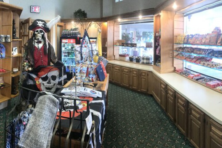 Gift Shop 56 of 65